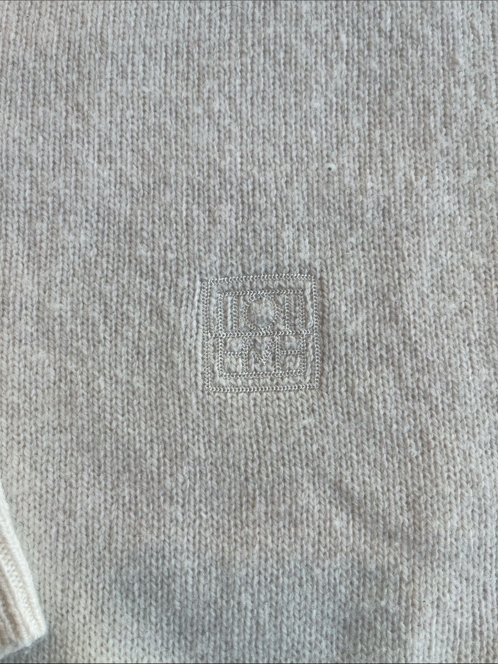 Toteme Bone Monogram Embroidery Knit. XXS - Picture 12 of 16